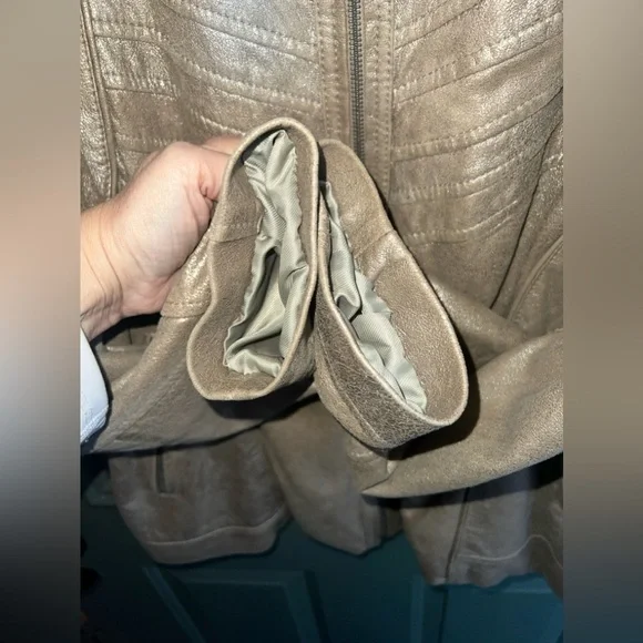 Bernardo Leather Jacket Gold Metallic Shimmer, Moto, Vintage, Retro Women’s M/L - Picture 12 of 13